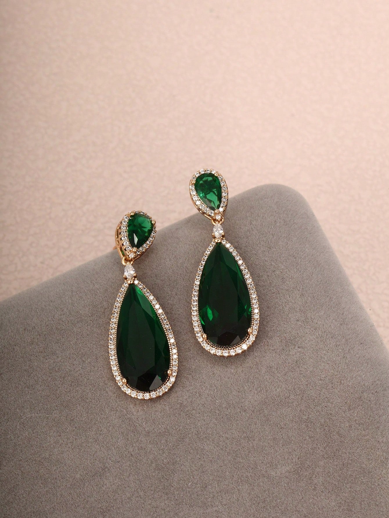 A pair of gorgeous, delicate and atmospheric micro-paved cubic zirconia, suitable for St. Patrick's Day decorations at ladies' gatherings