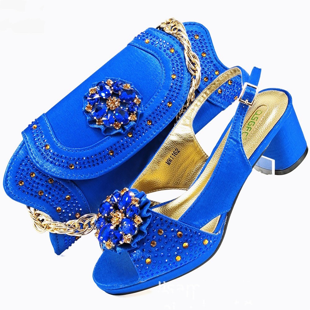 Evening Party With Rhinestone Pointed Toe Shoes Hand Bag Suit