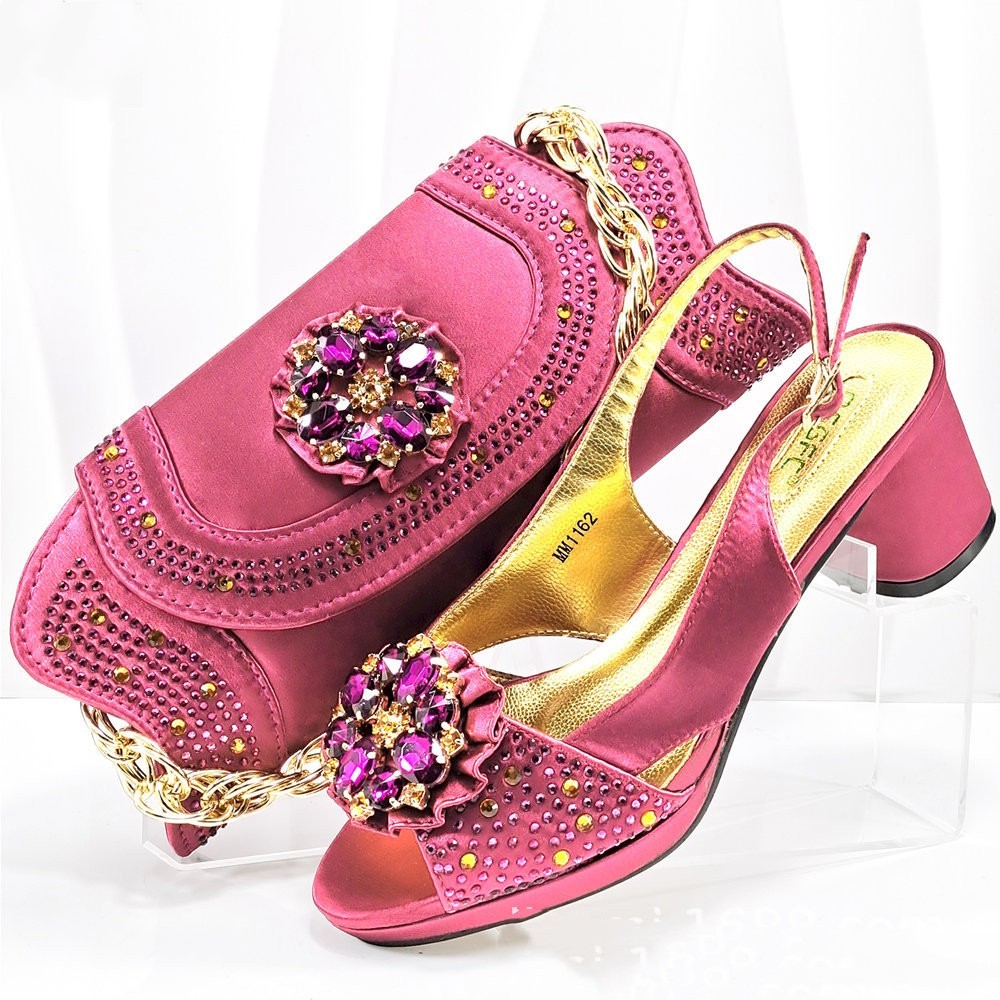 Evening Party With Rhinestone Pointed Toe Shoes Hand Bag Suit